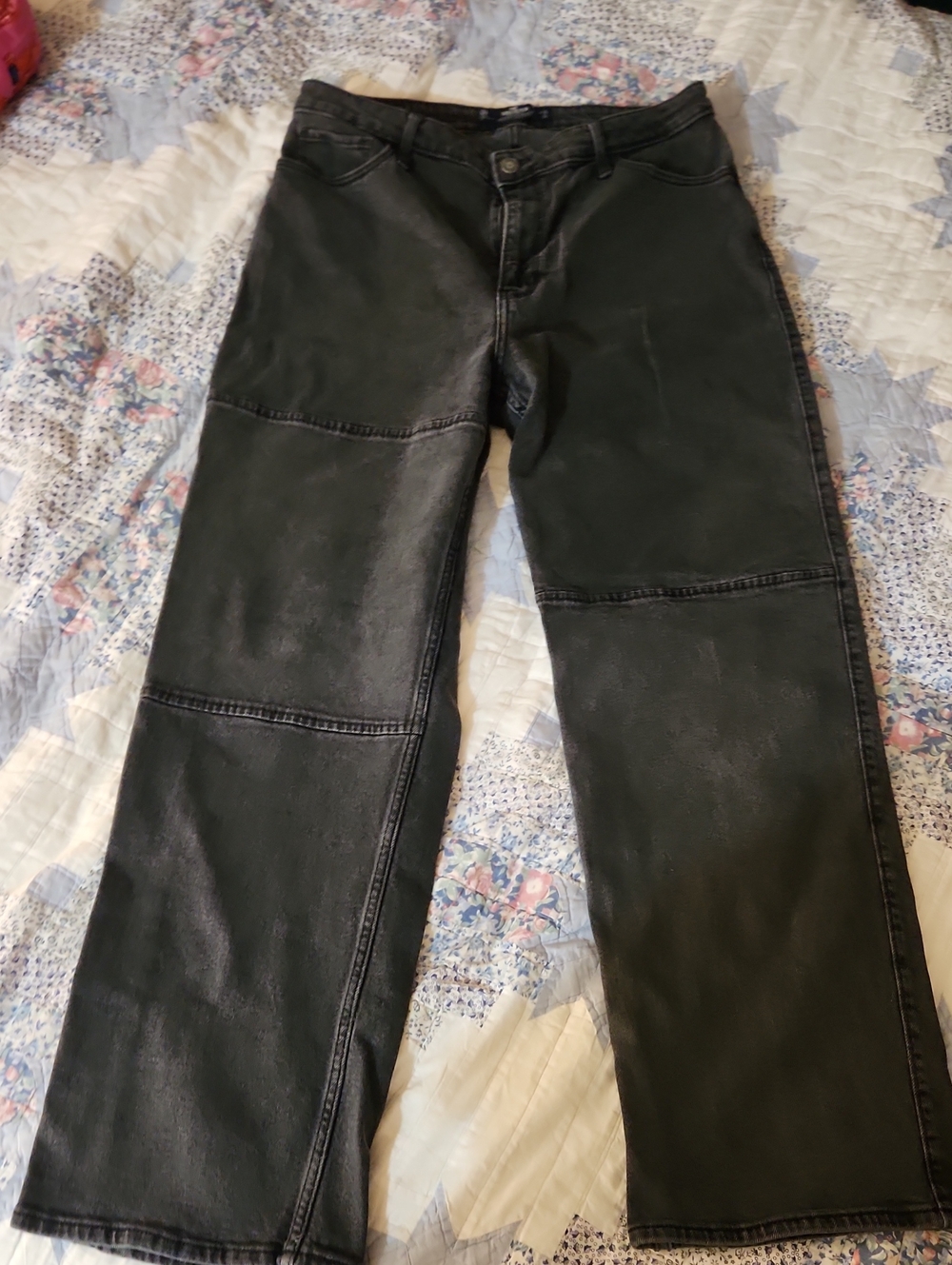 Hollister High Rise Dad Black Straight Jeans with Panel Stitching